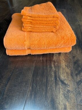 Vintage Montgomery Ward Orange Bath Towel Set